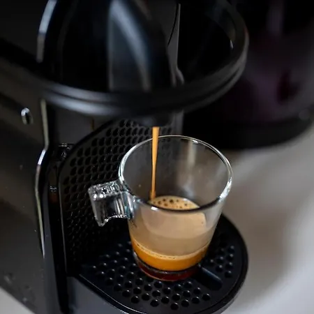 Luxury Center - Next To The Sea- Aria Condizionata - Free Parking *