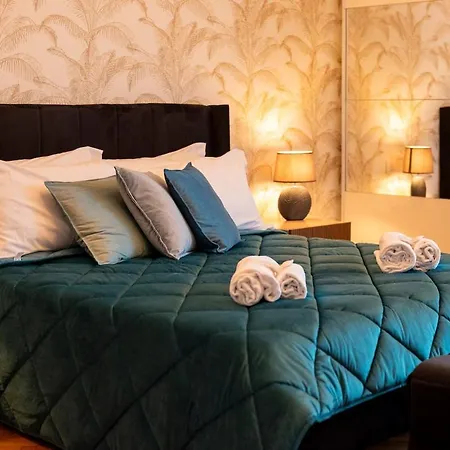 Apartament Luxury Center - Next To The Sea- Aria Condizionata - Free Parking