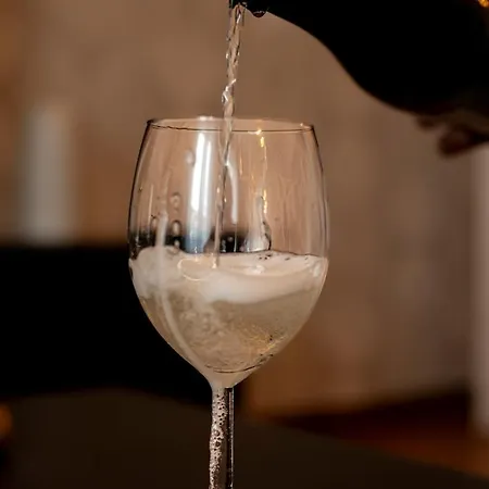 Apartament Luxury Center - Next To The Sea- Aria Condizionata - Free Parking