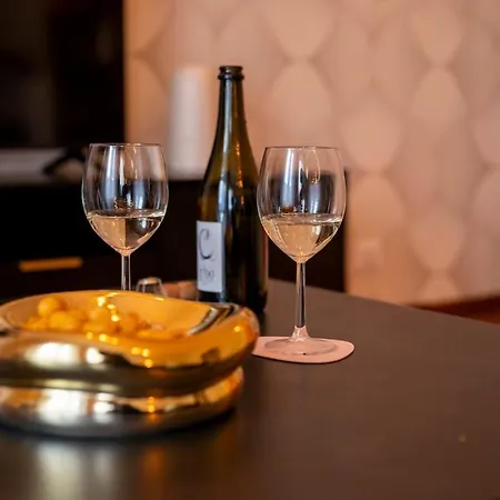 Appartement Luxury Center - Next To The Sea- Aria Condizionata - Free Parking *