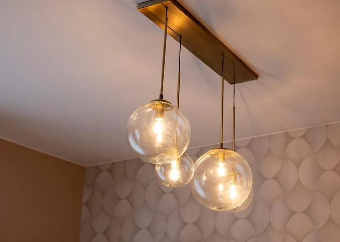 Luxury Center - Next To The Sea- Aria Condizionata - Free Parking