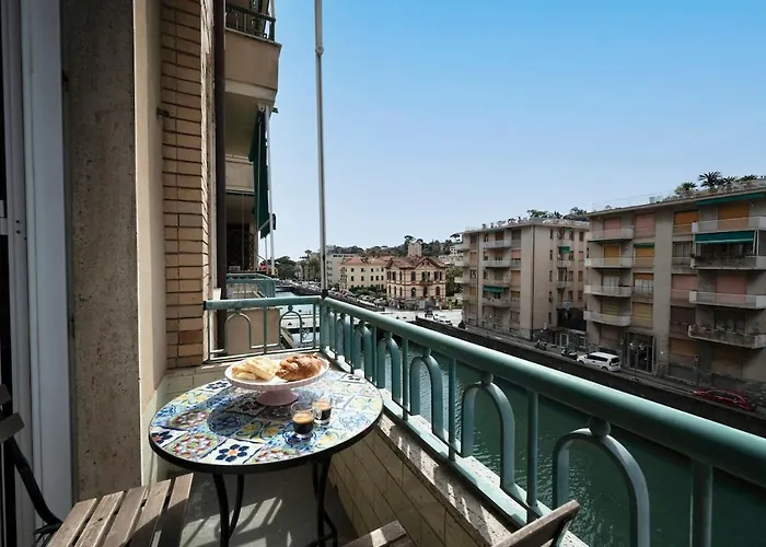 Luxury Center - Next To The Sea- Aria Condizionata - Free Parking *