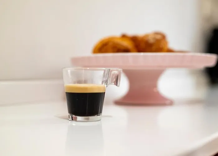 Luxury Center - Next To The Sea- Aria Condizionata - Free Parking *