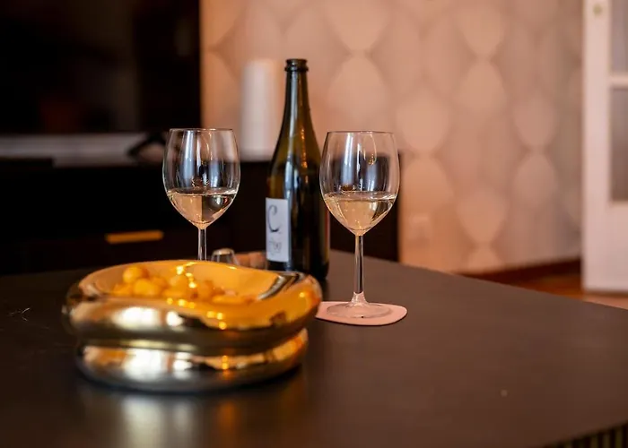 شقة Luxury Center - Next To The Sea- Aria Condizionata - Free Parking *