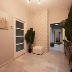 Appartamento Luxury Center - Next To The Sea- Aria Condizionata - Free Parking *