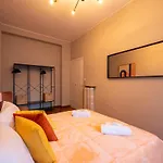 Luxury Center - Next To The Sea- Aria Condizionata - Free Parking Appartamento