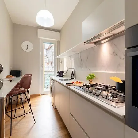 Luxury Center - Next To The Sea- Aria Condizionata - Free Parking