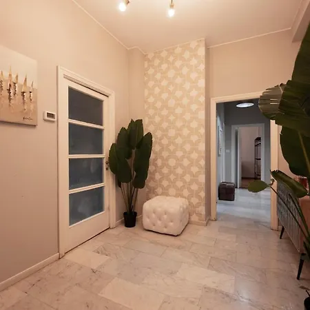 Διαμέρισμα Luxury Center - Next To The Sea- Aria Condizionata - Free Parking *