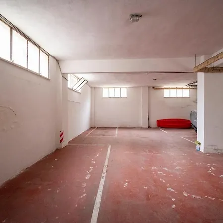 Luxury Center - Next To The Sea- Aria Condizionata - Free Parking *