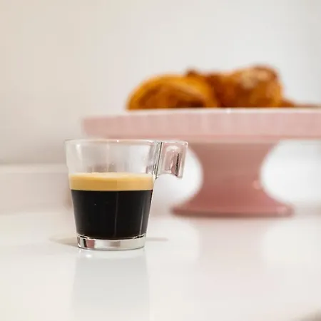 Luxury Center - Next To The Sea- Aria Condizionata - Free Parking *