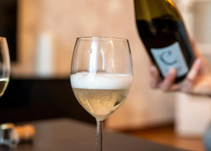 Apartment Luxury Center - Next To The Sea- Aria Condizionata - Free Parking *