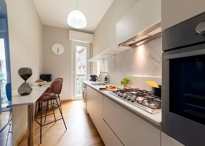 Luxury Center - Next To The Sea- Aria Condizionata - Free Parking