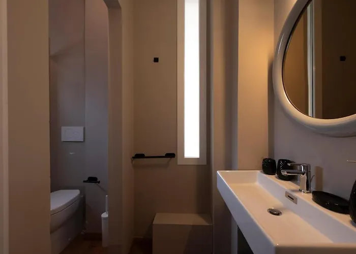 Luxury Center - Next To The Sea- Aria Condizionata - Free Parking *