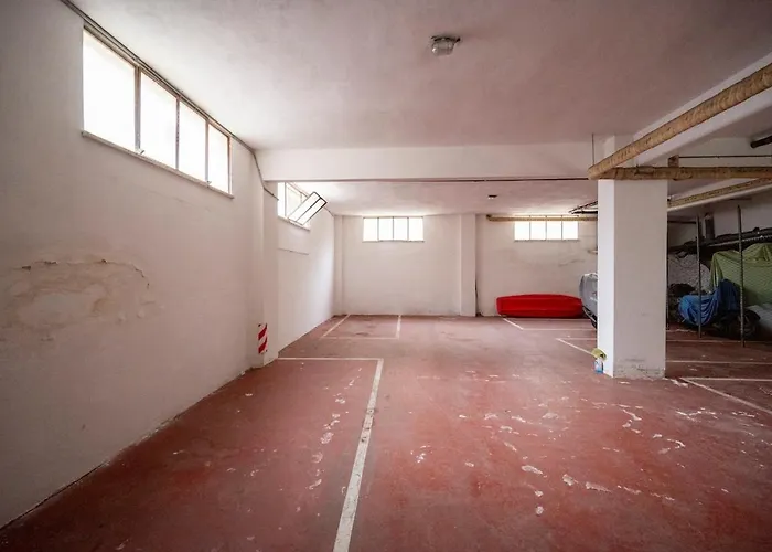 Luxury Center - Next To The Sea- Aria Condizionata - Free Parking *