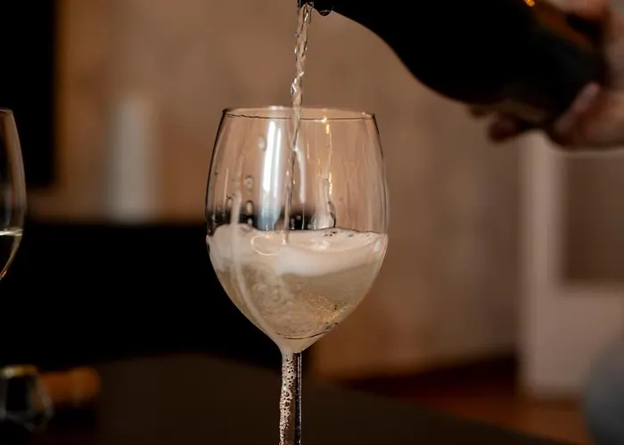 Apartment Luxury Center - Next To The Sea- Aria Condizionata - Free Parking